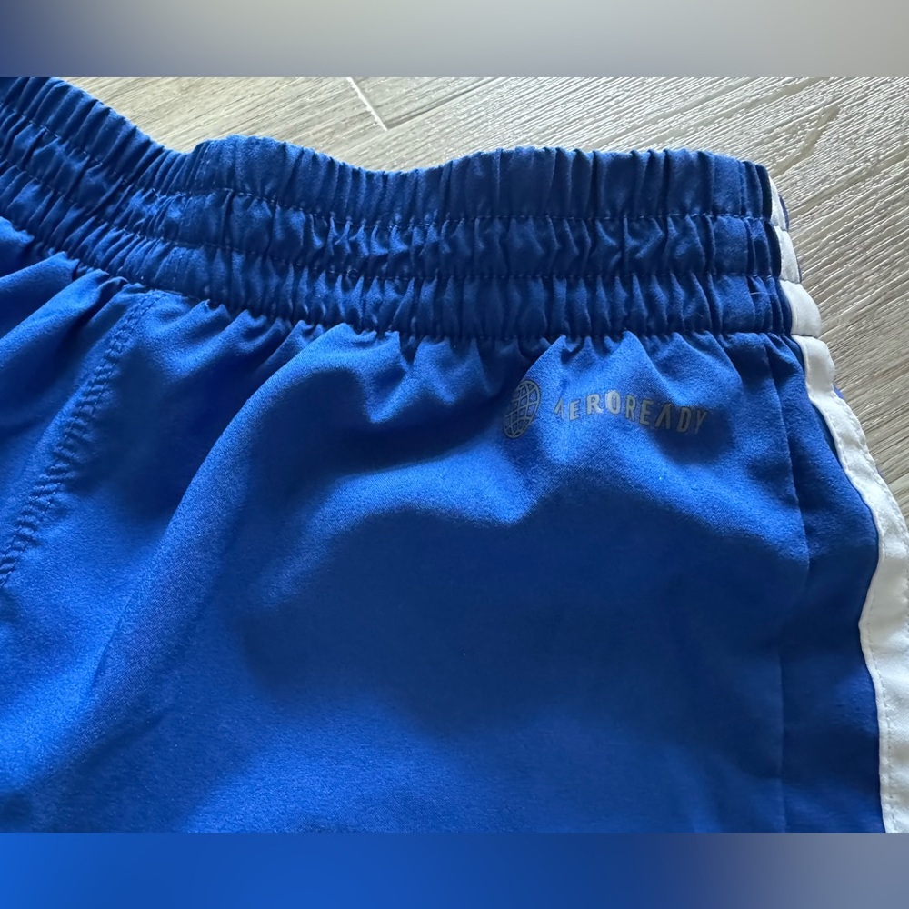 ADIDAS RUNNING SHORTS SIZE 7/8 - Picture 7 of 8